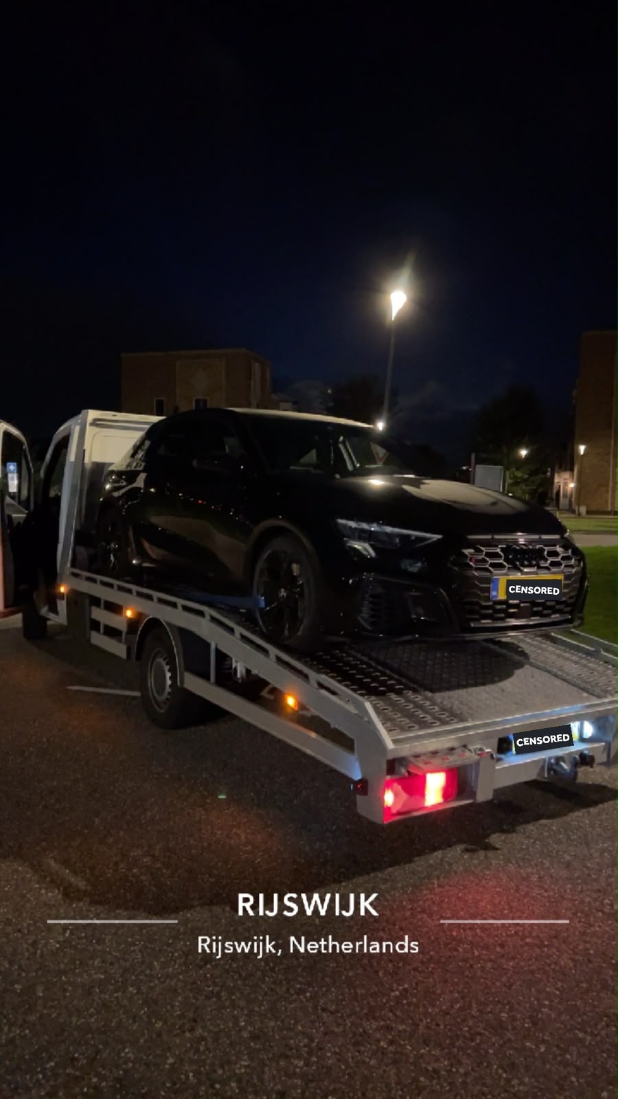 Zwarte Audi op de oprijwagen van Mistertakel in Rijswijk